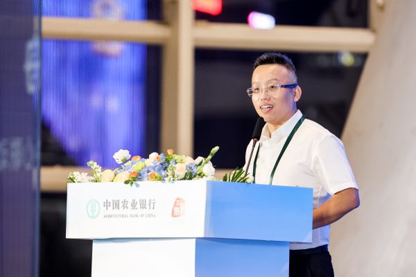 農(nóng)情億萬家 中國農(nóng)業(yè)銀行深化推進(jìn)“誠信、興商、惠民”主題消費(fèi)節(jié)